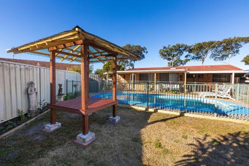Flora Parade 6, Tuncurry (fotografie 9)