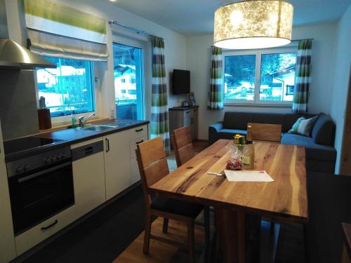 ห้องครัว, Alpenchalet Breitspitz in พาร์เทเนิน