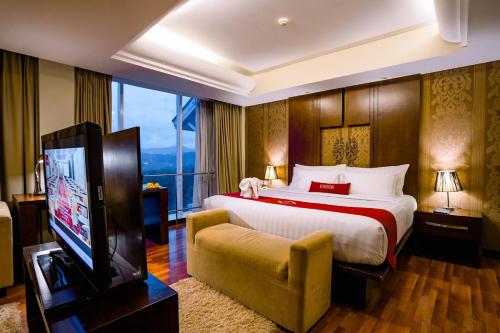 Emersia Hotel and Resort