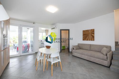  Villa Bianca 1 con piscina privata a pochi passi dalla spiaggia in Lascari