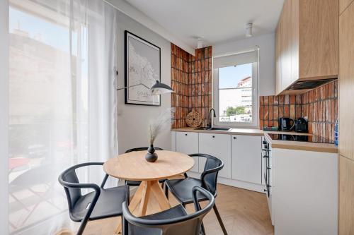 Aura 40 City Center & Free Parking by Downtown Apartments - Gdansk