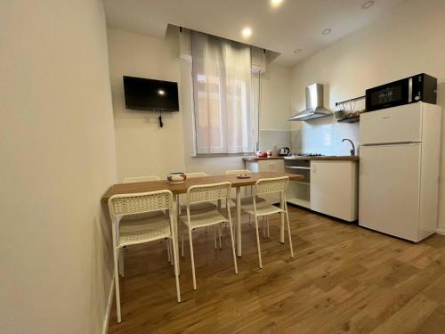 Casa Vacanze Caramagna 2 in Aci Trezza