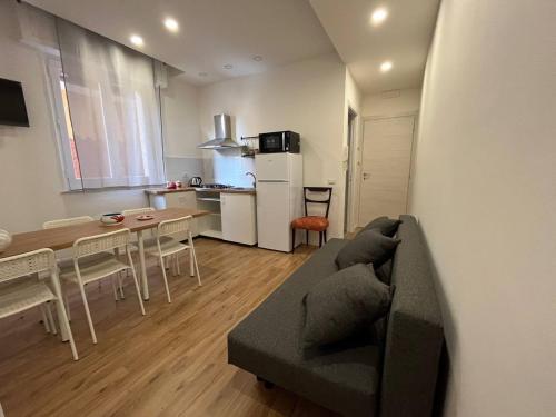 Casa Vacanze Caramagna 2 in Aci Trezza
