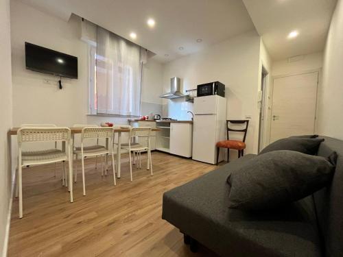Casa Vacanze Caramagna 2 in Aci Trezza