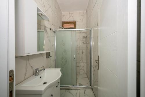 XALİLA HOSTEL Only FOR MEN, BEST IN ISTANBUL, Стамбул (фото 7)