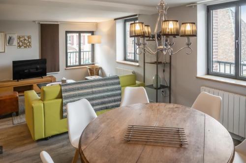 LOGIS Hotel-Restaurant Le Relais d'Aligre in Châteauneuf-en-Thymerais