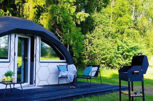 Entrance, Poke puhkemajad in Otepaa