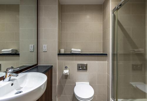 Richmond Place Apartments - main image