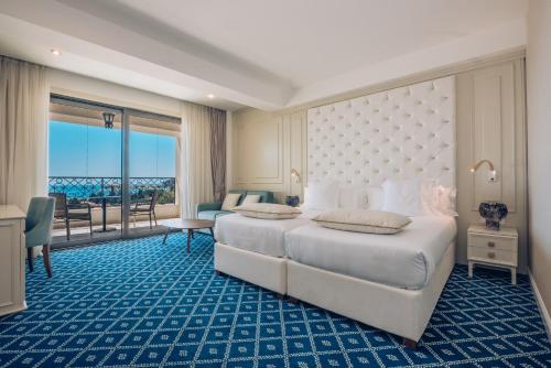 Slavija Budva Hotel - image 14