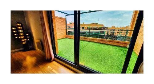 Lovely penthouse condo with pool, Valencia (foto 3)