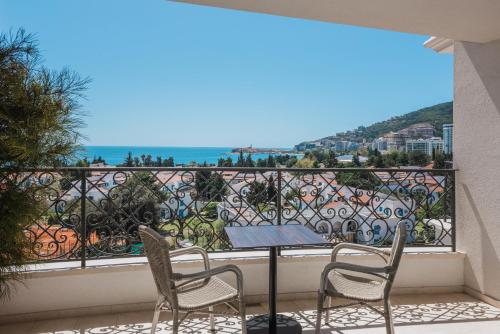 Slavija Budva Hotel - image 12