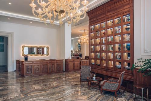 Lobby, Iberostar Waves Slavija in Budva