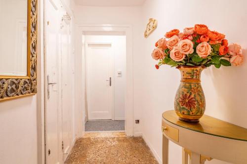 San Luca Flats - main image