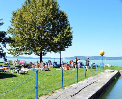 Boglar-Coop Udulo — Hotel in Balatonlelle