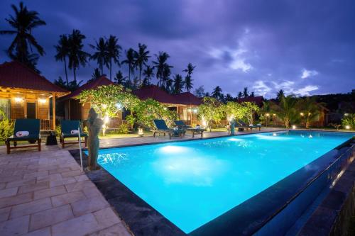 Swimming pool, Rijet Villa Beach & Restaurant in Nusa Penida
