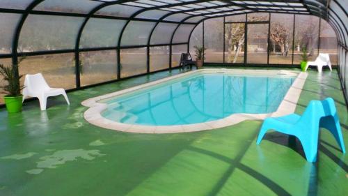Bungalow de 2 chambres avec piscine partagee terrasse amenagee et wifi a Mejannes le Clap gîte à louer Lussan
