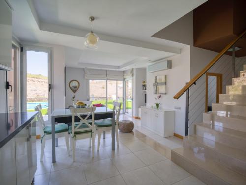 Two-Bedroom Villa image 10