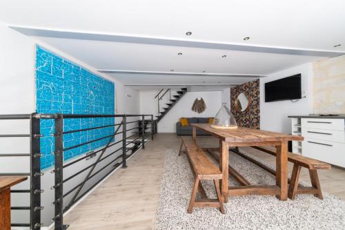 Proche D'Avignon Maison de ville Terrasse Wifi 6 Personnes