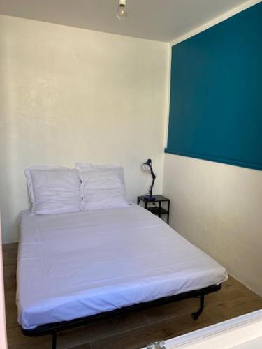 Lumineux extérieur proche gare et stationnement privé Lumineux extérieur proche gare et stationnement privé