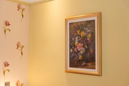 Fox And Hounds - image 9