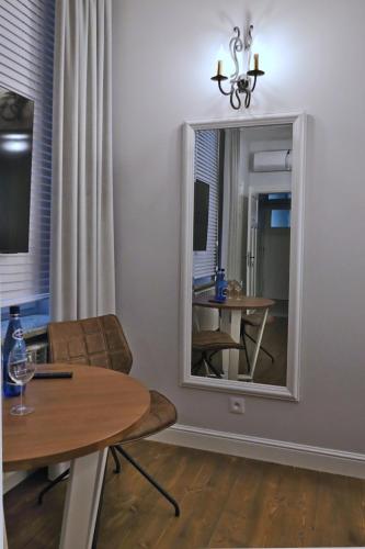 Budget Double Room image 10