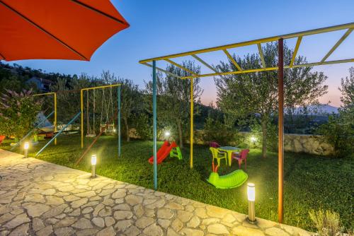 兒童遊樂場, APARTMENTS ANA in 斯普利特-蘇珀塔爾