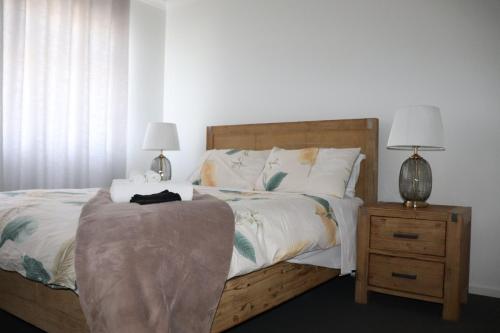 Bed, private room in a home in Dandenong South