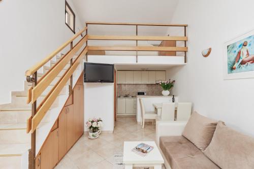 Duplex Apartment image 8