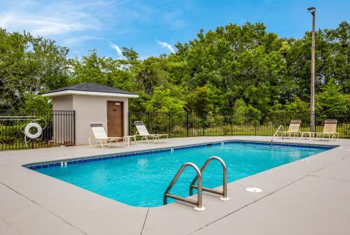Swimming pool, Sleep Inn & Suites Foley - Gulf Shores North in Foley (AL)