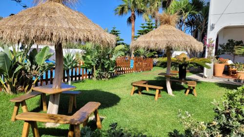  Hostal Casa Arco Iris (Playa), Pension in Los Caños de Meca