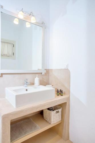Lithos Villas Room Type - Studio Apartment with Sea View