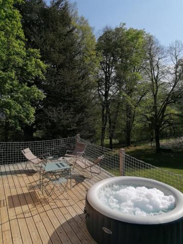 Monchateau étoilé, hébergement insolite avec Spa (Monchateau etoile, hebergement insolite avec Spa) in Saint-Geoire-en-Valdaine