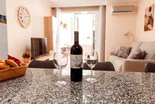 Apto ACHE, acogedor apartamento de 66 m con terraza, aire acondicionado y parking privado gratuito, Los Abrigos (foto 7)
