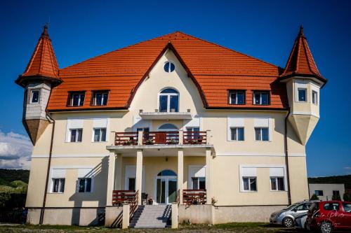 Castle Csányi