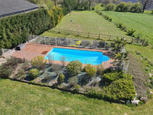 La Vieille Grange avec piscine et jardin