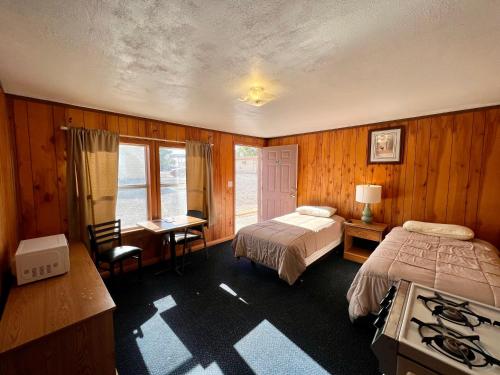 2 twin beds