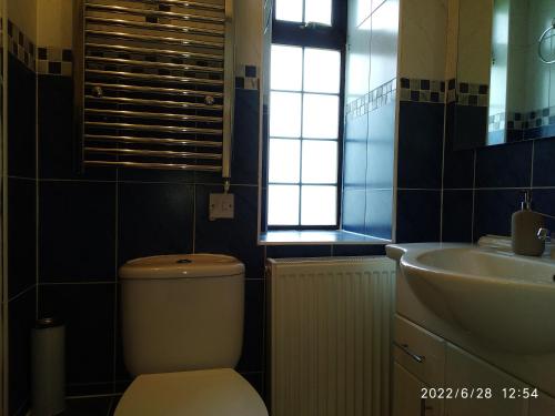 Bathroom, Cottage with Panoramic Views in Allanton