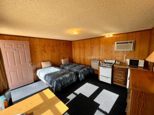 2 twin beds