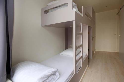 Hotel Cecil - image 3