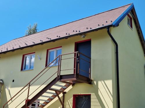 Restaurace U Matěje B&B - Apartment - Nové Město pod Smrkem