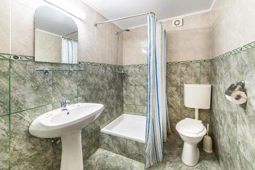 HOTEL GIULIA - locatie centrala – Eforie Nord, CA