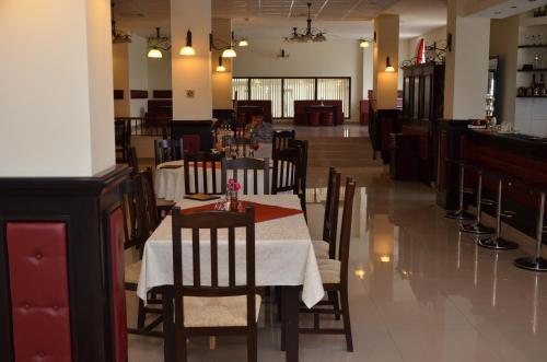 Restaurant, Hotel Restaurant La Conac in Satu Mare