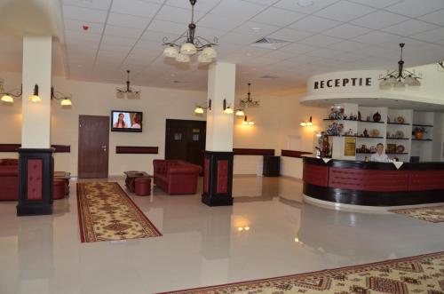 Hol, Hotel Restaurant La Conac in Satu Mare