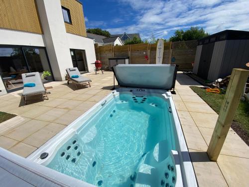 Exterior view, Aquanaut in Cowes West and Gurnard