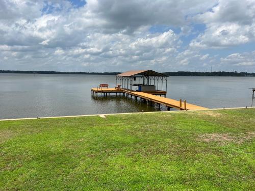 . Lakefront Oasis with Private Boat Dock on Lake Palestine
