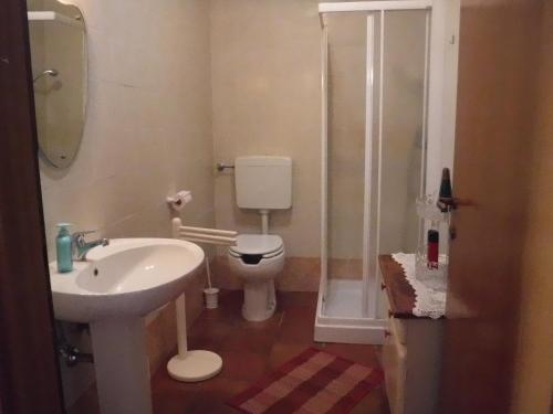 Quadruple Room with Private Bathroom
