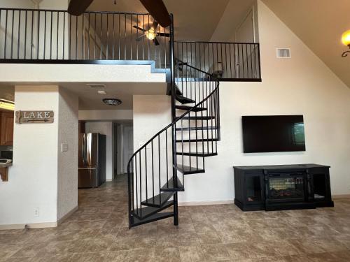 Lakefront Oasis with Private Boat Dock on Lake Palestine in Flint (TX)