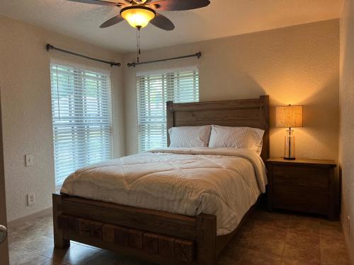 Lakefront Oasis with Private Boat Dock on Lake Palestine in Flint (TX)