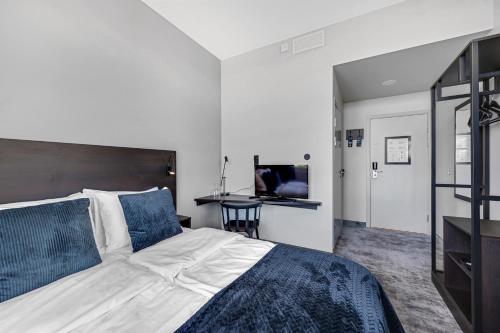 2 twin beds