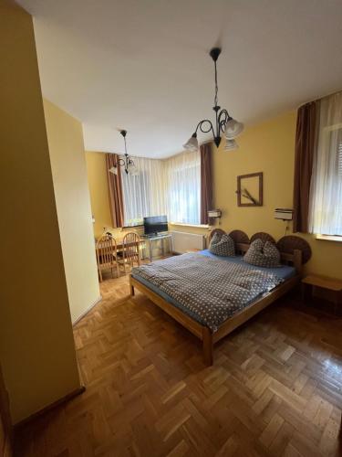 Villa Senator with access Kitchen - Adults Only - Accommodation - Zielona Góra